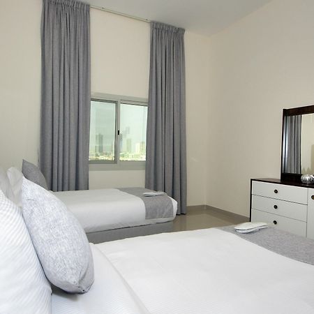 Spacious 2 Bedroom In Al Telal 11, Al Barsha 1 두바이 외부 사진