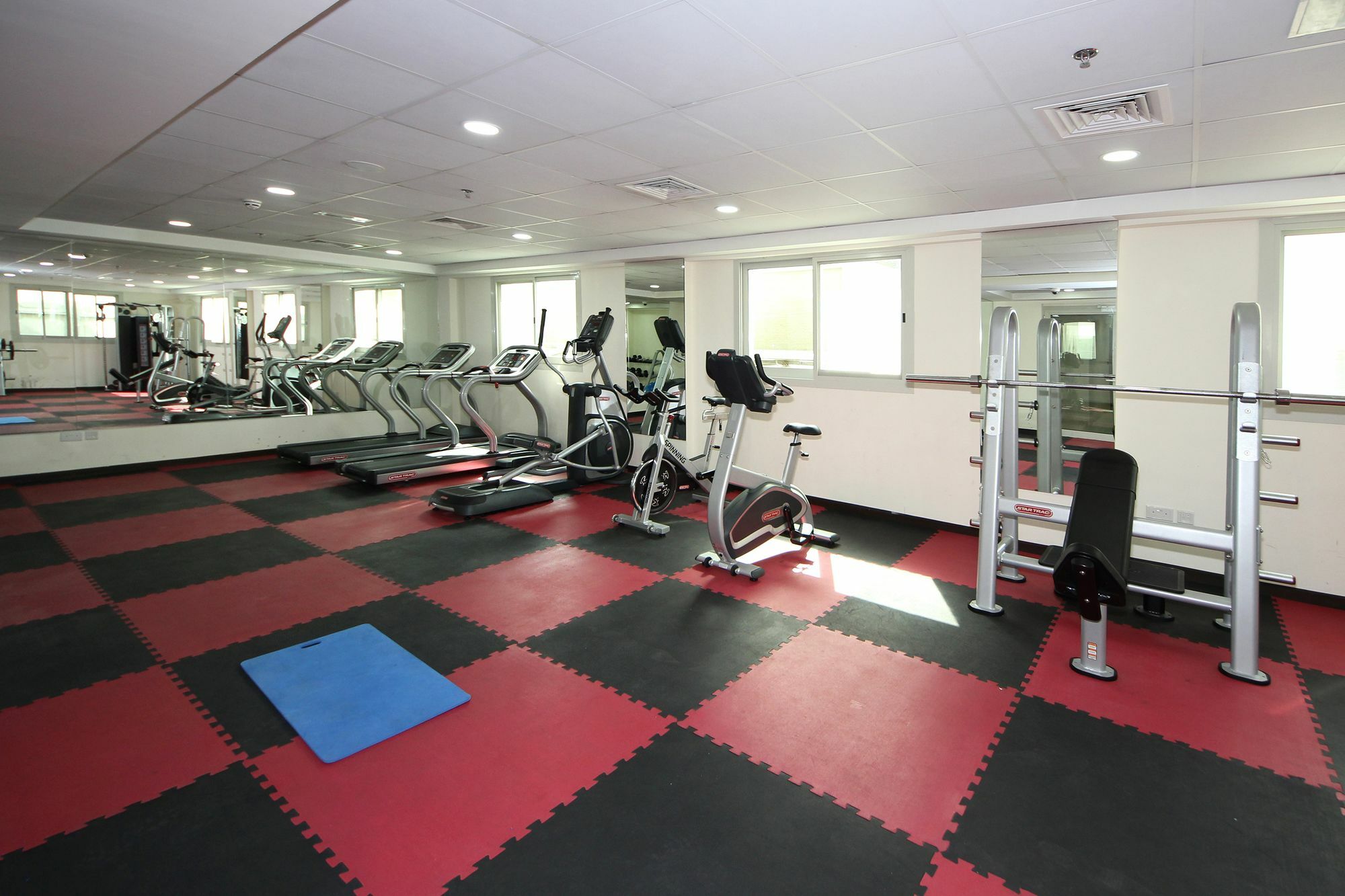 Spacious 2 Bedroom In Al Telal 11, Al Barsha 1 두바이 외부 사진