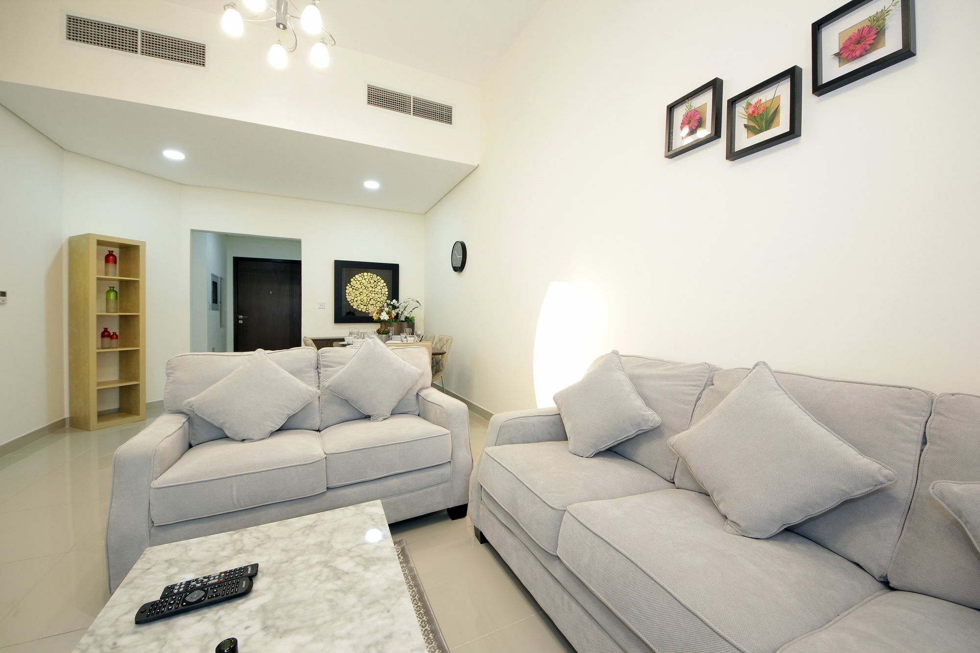 Spacious 2 Bedroom In Al Telal 11, Al Barsha 1 두바이 외부 사진