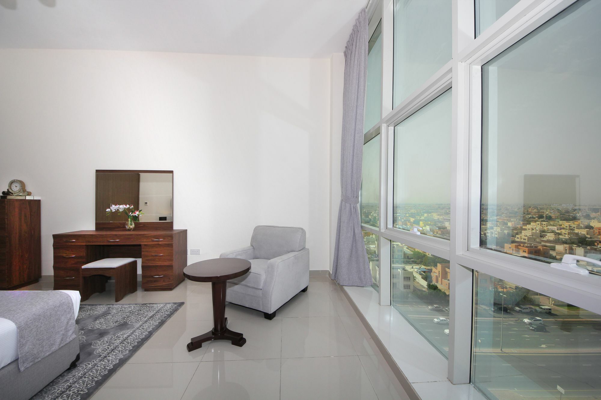 Spacious 2 Bedroom In Al Telal 11, Al Barsha 1 두바이 외부 사진